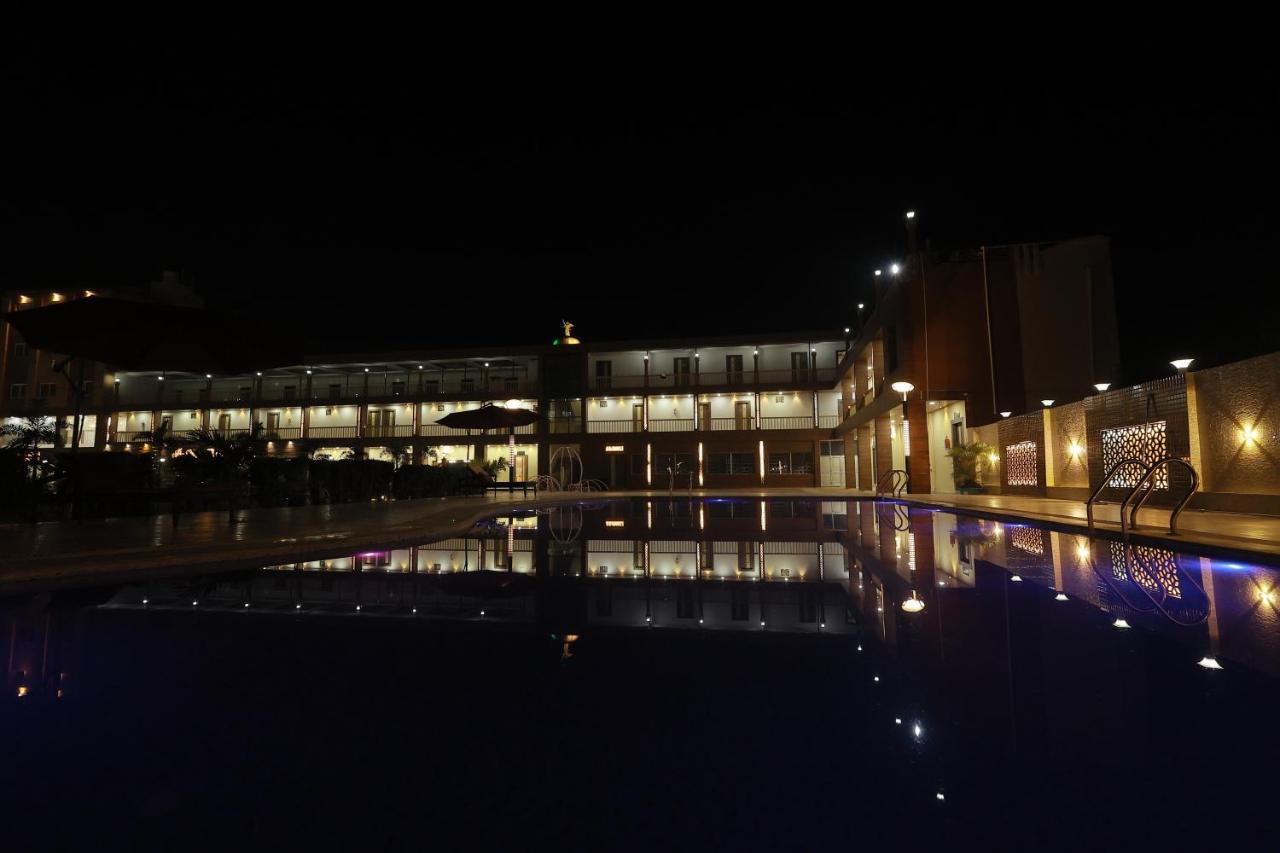 The Bodhi Palace Resort Экстерьер фото