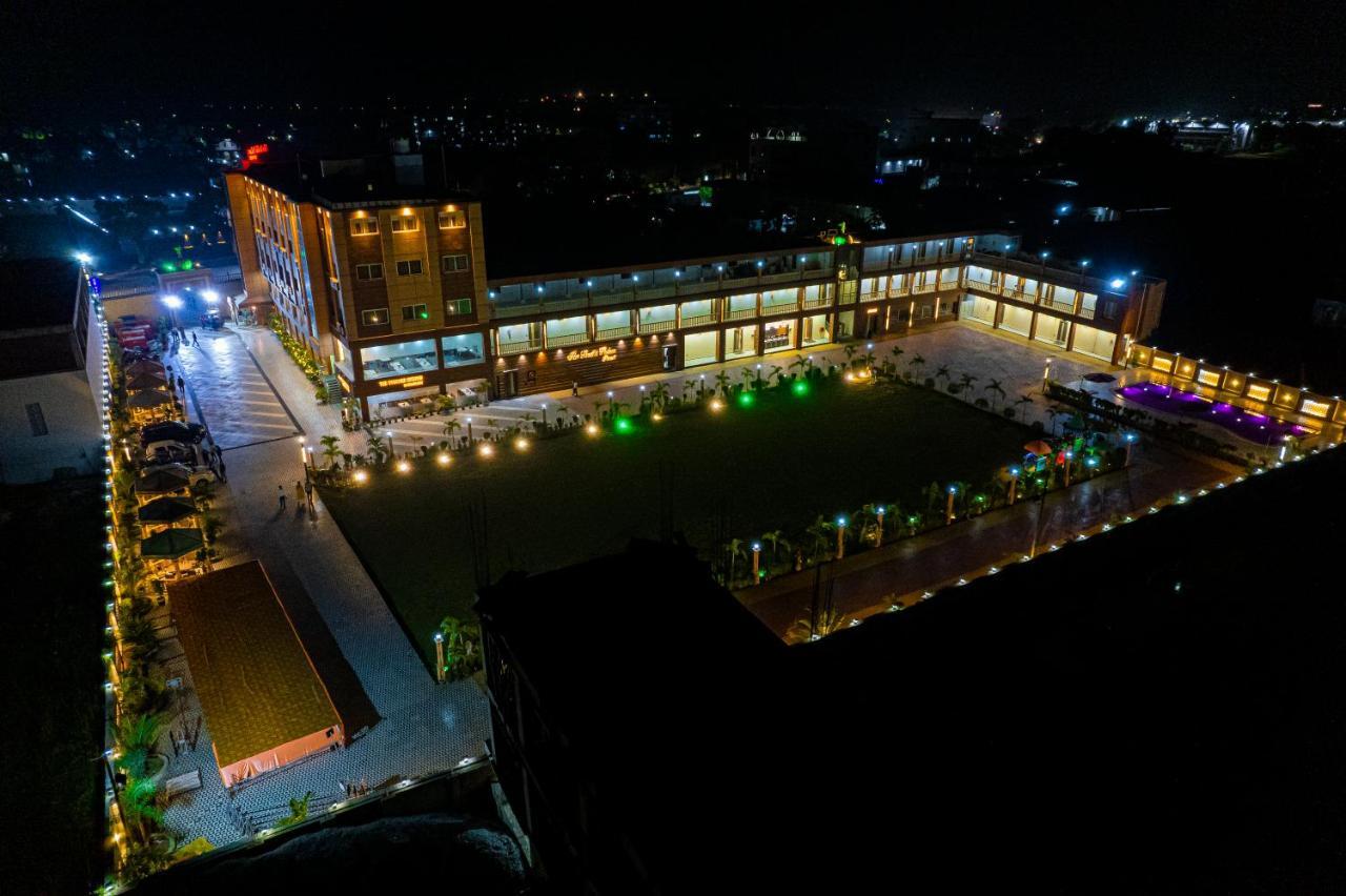 The Bodhi Palace Resort Экстерьер фото
